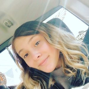 Meet your Posher, Lana